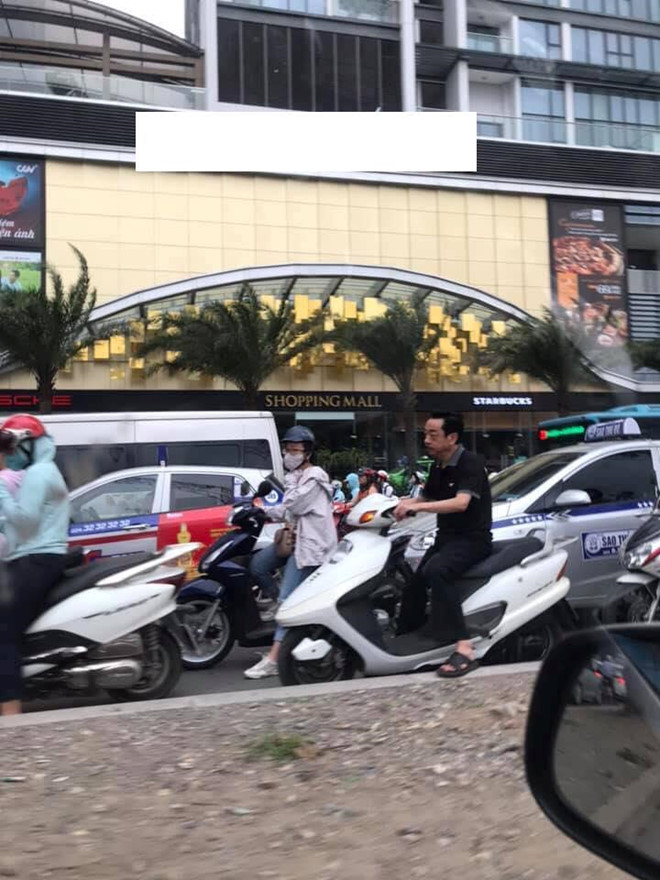 Người phán xử Hoàng Dũng bị chụp ảnh đi xe máy không đội mũ bảo hiểm