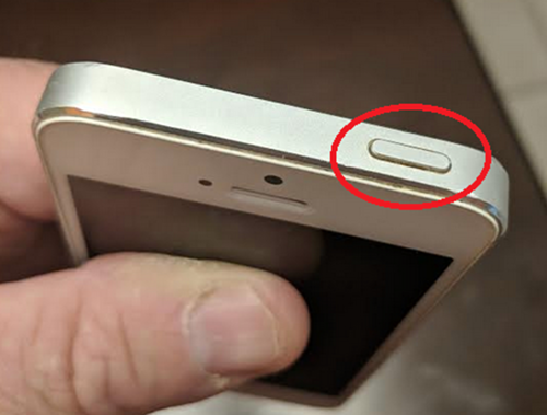 Apple bị kiện tập thể ở Mỹ vì lỗi nút nguồn trên iPhone