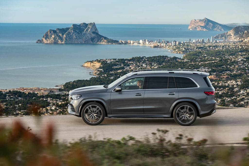 Mercedes-Benz GLS 2020 chốt giá bán, cạnh tranh BMW X7