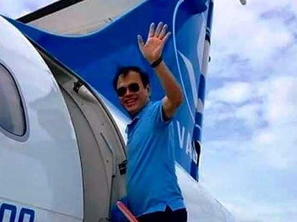 Ông Nguyễn Hữu Linh nhận quyết định khởi tố tại công an quận 4