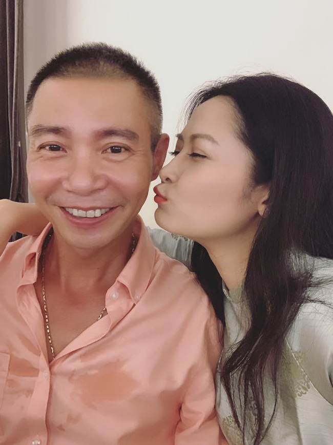 Xúc động trước chia sẻ của giới nghệ sĩ phía Bắc về đám cưới NSND Trung Hiếu, nhưng ngỡ ngàng nhất là nhận xét không kiêng nể của Trần Lực