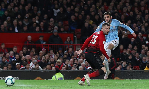 Man City lập kỷ lục mới với hai bàn nã vào lưới Man Utd