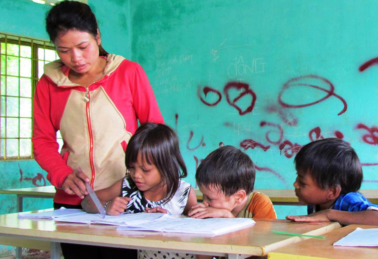 700 giáo viên ở Quảng Ngãi không được trả lương