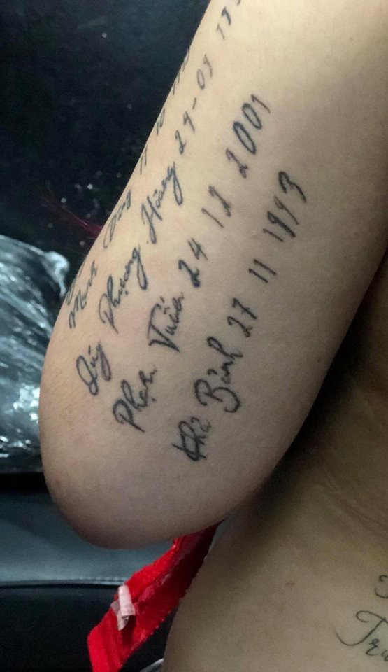 Xăm tên người yêu cũ kín lưng và tay, cô gái vội đi xóa để lấy chồng