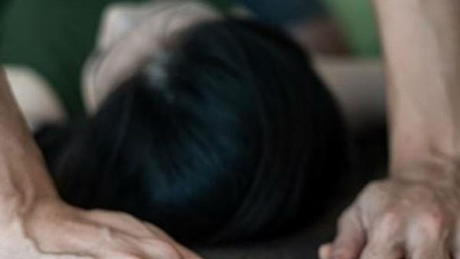 Thiếu nữ 15 tuổi mang bầu 30 tuần vì bị bố ruột ép quan hệ