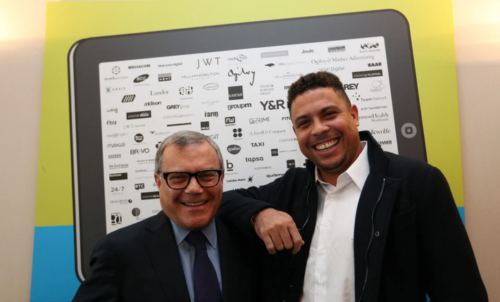 Ronaldo béo: Cuộc sống bên lề sân cỏ thừa mứa tất cả, trừ... sự nhàm chán!