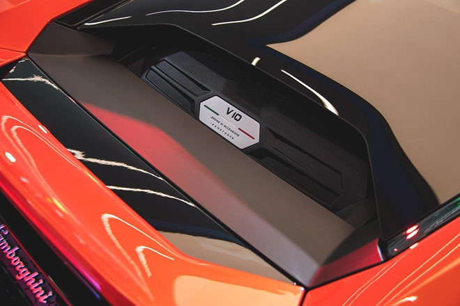 Siêu bò Lamborghini Huracan Evo ra mắt Singapore