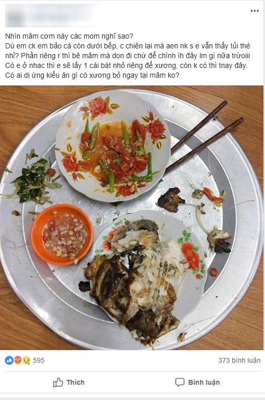 Về muộn được để phần cơm riêng nhưng nhìn vào mâm cơm vợ trẻ vẫn thấy tâm trạng ngổn ngang