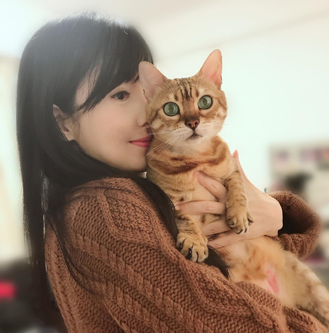 Châu Huệ Mẫn: Tôi thà sống với 20 con mèo còn hơn sinh một đứa trẻ