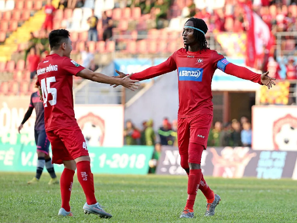 Tiền đạo ngoại binh ghi 2 bàn ở phút cuối, Hải Phòng đánh bại Bình Dương trong trận cầu siêu kịch tính