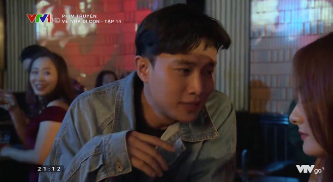 Bảo Thanh nhờ chủ tịch hội chăn chuối tặng Quốc Trường cuộc ái ân nhớ đời ở Về Nhà Đi Con tập 14 Bảo Thanh nhờ chủ tịch hội chăn chuối tặng Quốc Trường cuộc ái ân nhớ đời ở Về Nhà Đi Con tập 14