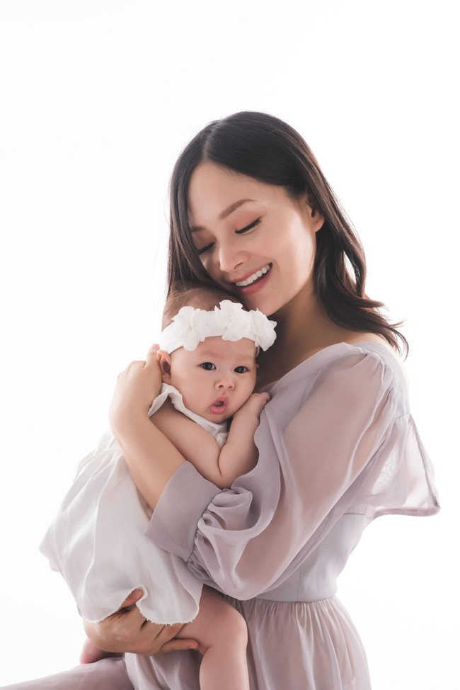 Nàng dâu order Lan Phương kể bí mật không ngờ: Bố chồng Tây về Việt Nam 1 tháng để phụ con dâu làm điều này