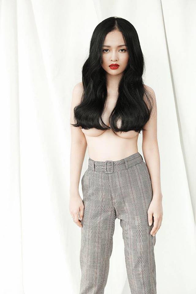 Nữ BTV Thời sự dám đóng cảnh nóng khi chưa tròn 18 tuổi là ai?