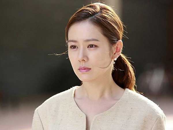 Hoảng hốt tiễn ngay mẹ về quê sau khi biết điều bà làm với vợ đang ở cữ