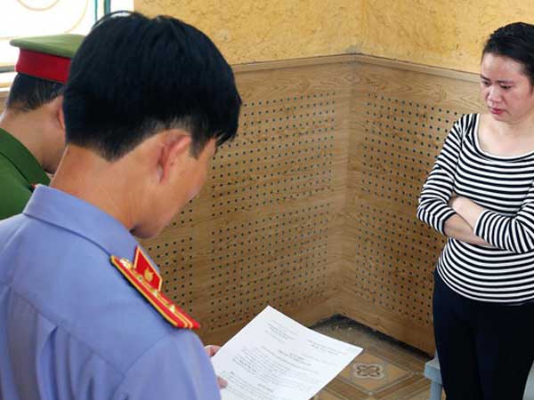 Tú bà môi giới mại dâm cho dân bay lắc tại khách sạn