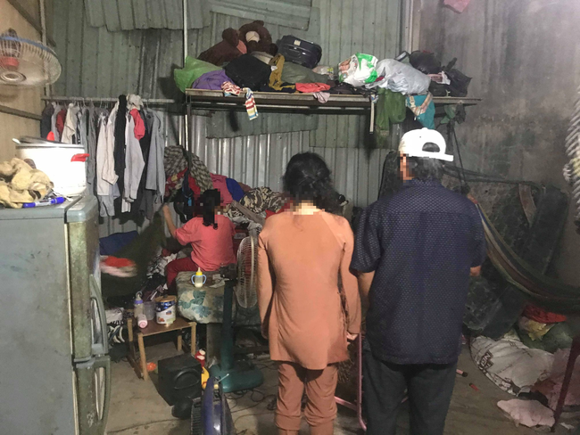 TP.HCM: Bé gái 11 tuổi trong 2 năm nghi bị 2 ông già xâm hại, bố mẹ nghèo bất lực không thể đòi công bằng cho con