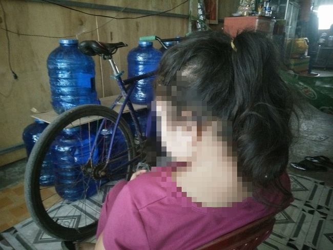 TP.HCM: Bé gái 11 tuổi trong 2 năm nghi bị 2 ông già xâm hại, bố mẹ nghèo bất lực không thể đòi công bằng cho con