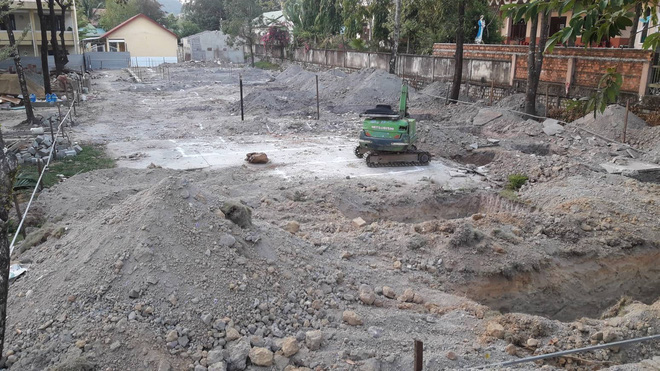 Lâm Đồng: Tá hỏa phát hiện đạn cối trong lúc đào móng thi công trường học