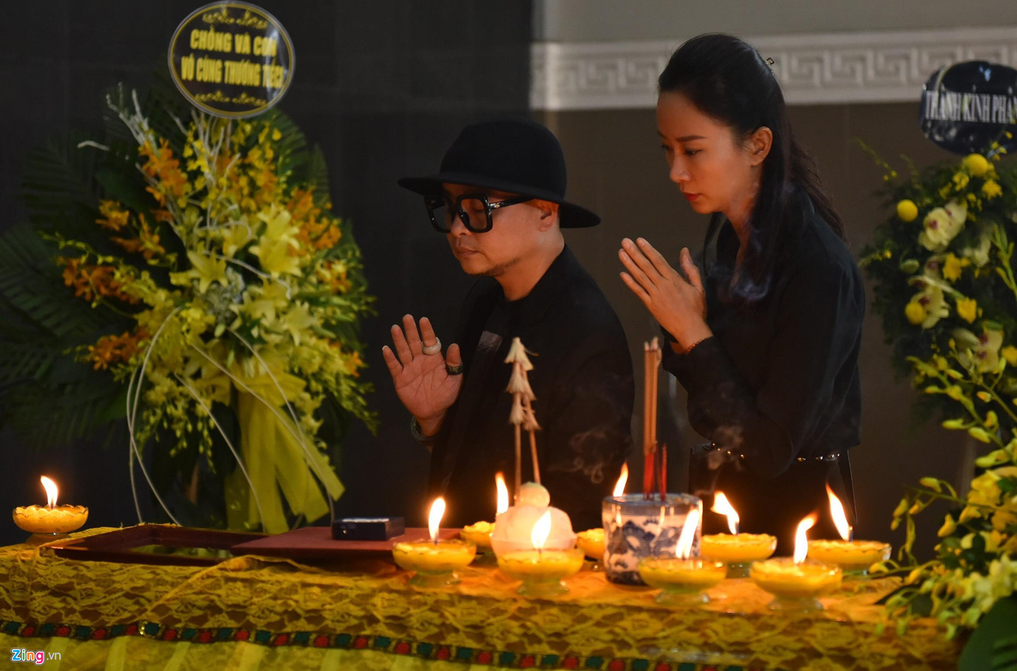 Nhiều nghệ sĩ Việt khóc khi viếng người mẫu Hà Nội qua đời ở tuổi 37