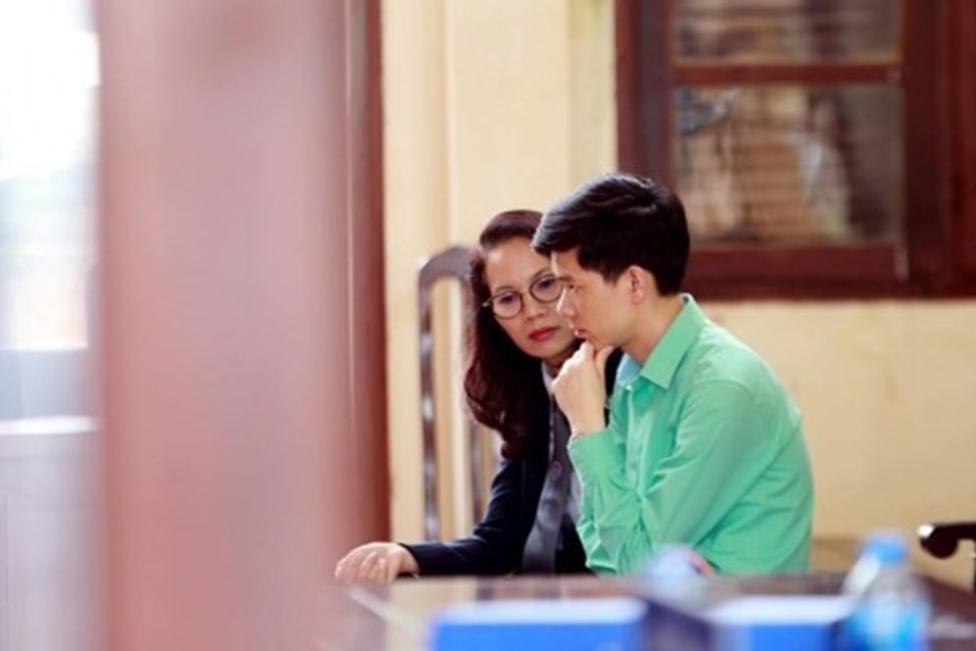 Bác sĩ Hoàng Công Lương từ chối 9 luật sư bào chữa cho mình