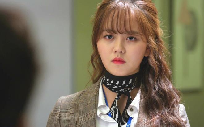 Lạ đời chuyện thuê gái trẻ đẹp cặp bồ với chồng để giữ gia đình hạnh phúc