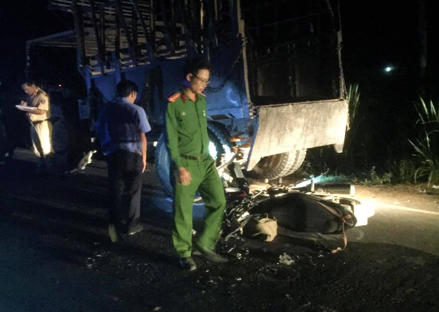 Nam sinh viên tử vong sau khi tông vào máy cày trên đường về quê nghỉ lễ