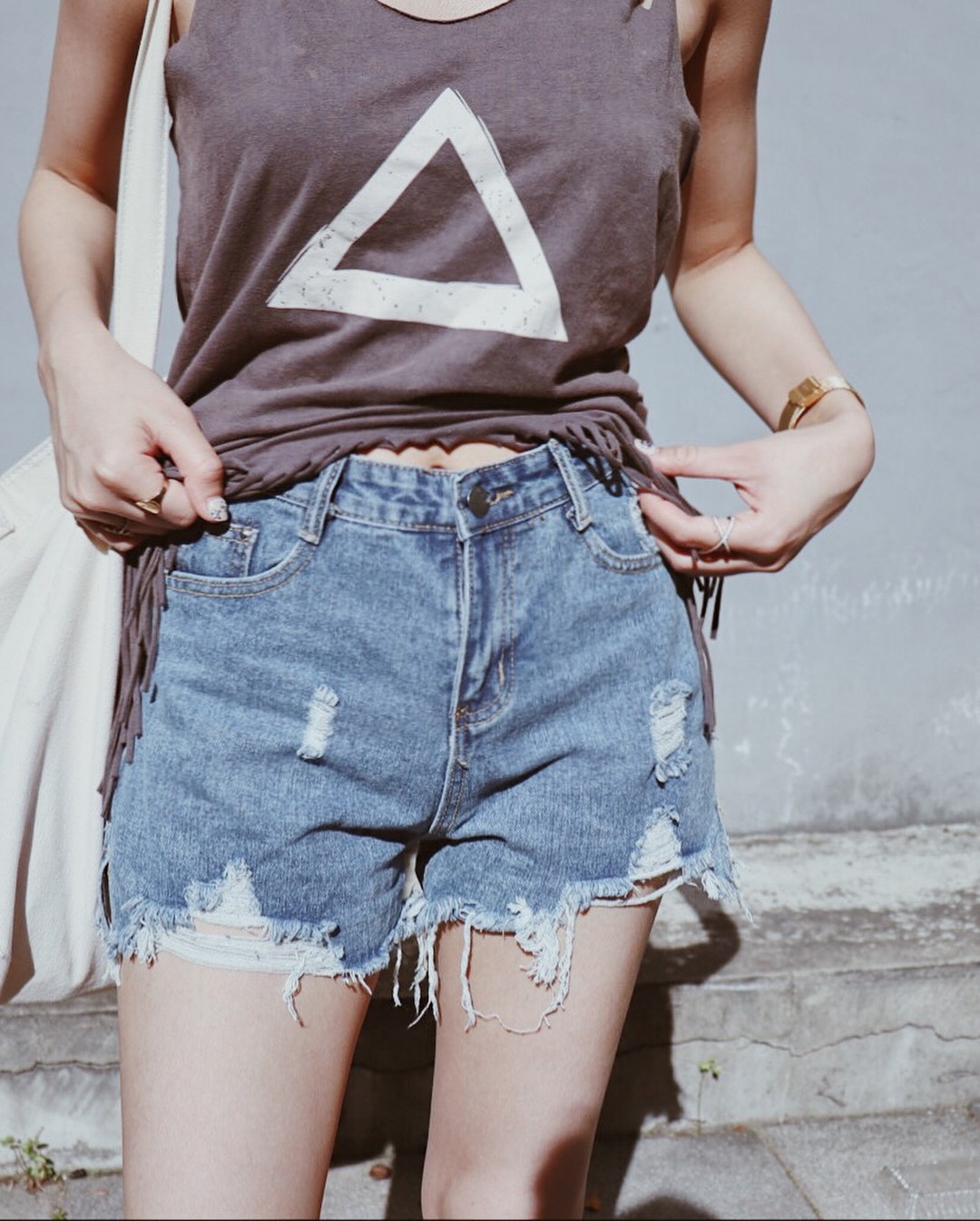 Đi biển mà quên mang theo 6 items sau thì mất hứng lắm đó các nàng!