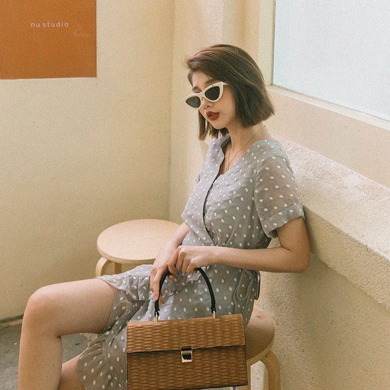 Đi biển mà quên mang theo 6 items sau thì mất hứng lắm đó các nàng!