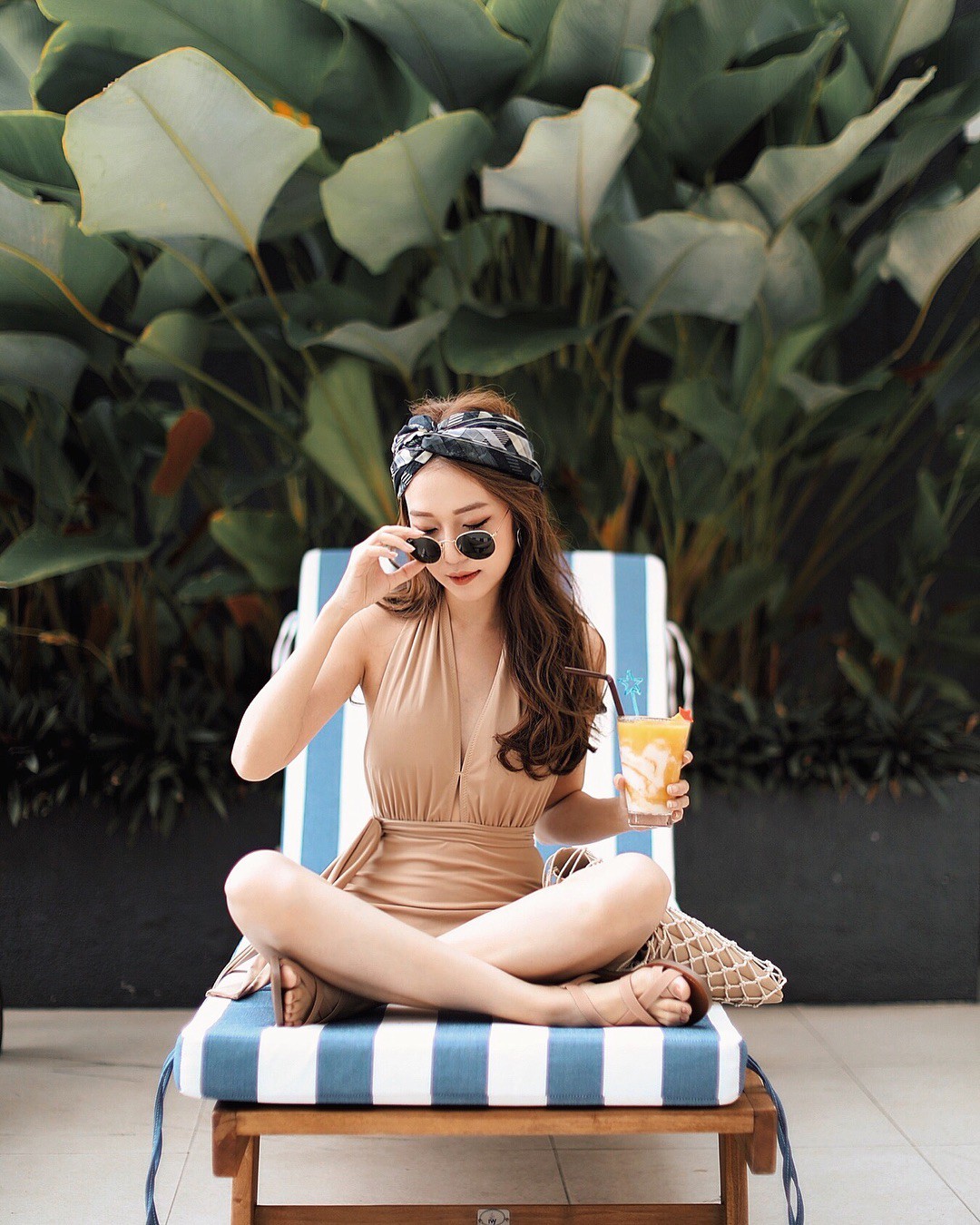 Đi biển mà quên mang theo 6 items sau thì mất hứng lắm đó các nàng!