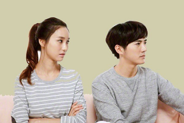 Mới kết hôn được 3 ngày, vợ phát hiện chồng ngoại tình nhưng phản ứng của anh ta mới gây sốc