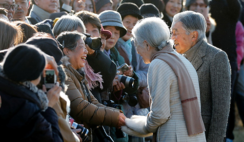 Nữ fan cuồng 78 tuổi của hoàng gia Nhật Bản