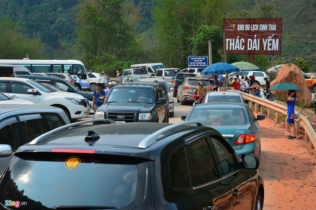 Cầu kính 5D Mộc Châu gây thất vọng khi vừa khánh thành