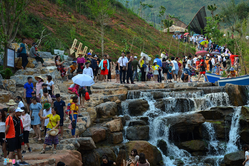 Cầu kính 5D Mộc Châu gây thất vọng khi vừa khánh thành