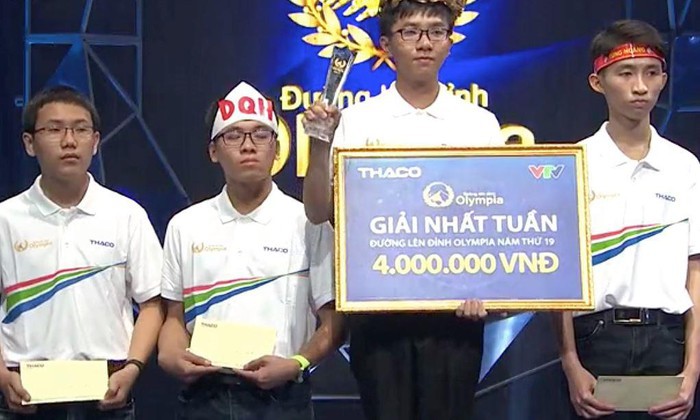 Nam sinh Cần Thơ phá tất cả kỷ lục điểm số suốt 19 năm của Olympia, đạt 460 điểm