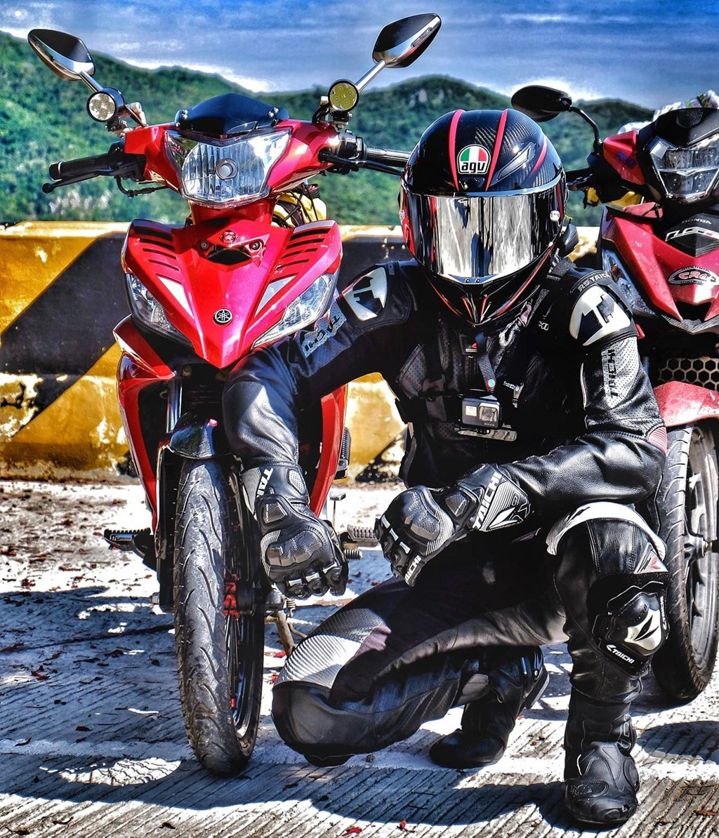 Trước khi đi phượt bằng xe máy, bạn cần trang bị những món đồ gì?