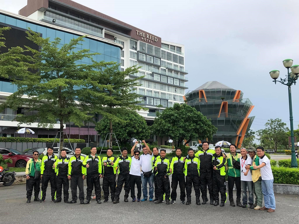 Trước khi đi phượt bằng xe máy, bạn cần trang bị những món đồ gì?