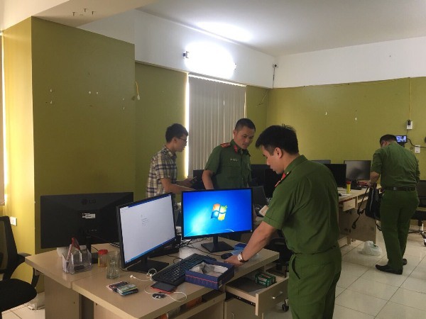 Choáng với lượng tiền, xe xịn trong đường dây đánh bạc 30.000 tỉ đồng