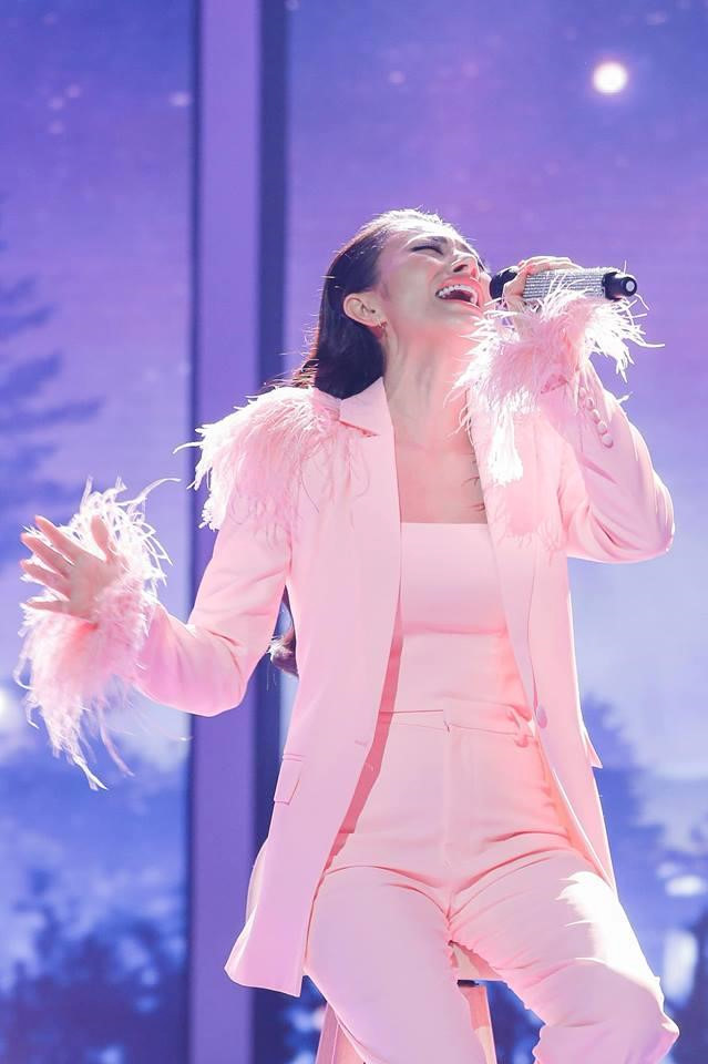 YayaTrương Nhi tố BTC Trời sinh một cặp cắt ghép tệ làm bài thi bị chê