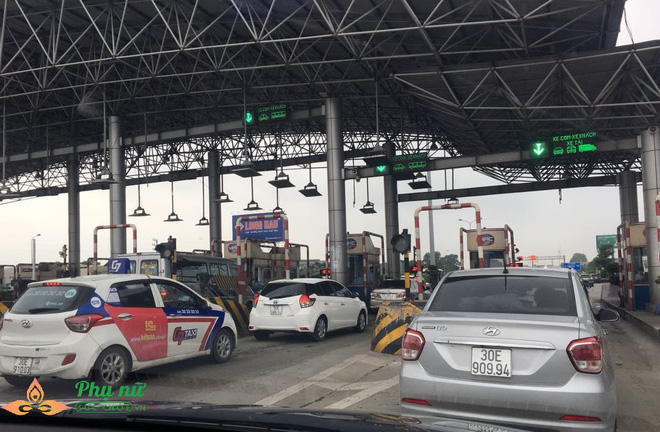 Nỗi ám ảnh kỳ nghỉ lễ 30/4 - 1/5: Đi du lịch từ lúc nửa đêm, tới biển chỉ thấy biển người