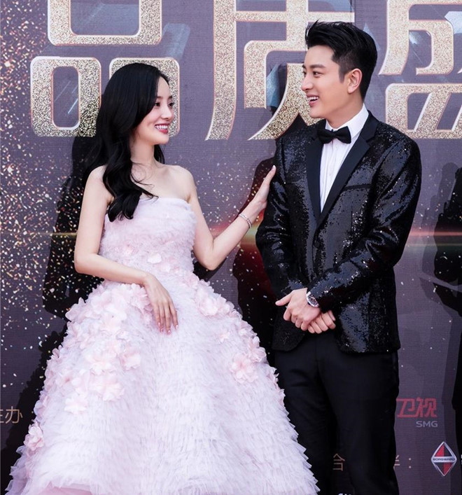 Giả Nãi Lượng ngầm xác nhận ly hôn người vợ phụ bạc trên truyền hình