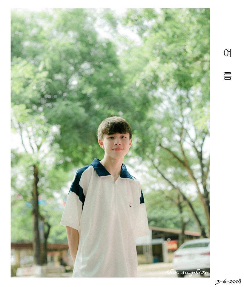 Đẹp trai, da trắng như con gái, nhiều tài lẻ... nam sinh Kinh Công này đang được xin link khắp Facebook