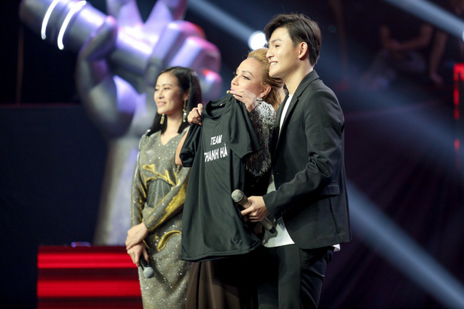 The Voice: Tuấn Hưng chơi chiêu với Thanh Hà nhưng lại muối mặt trên sân khấu vì cái kết không ai dám tin