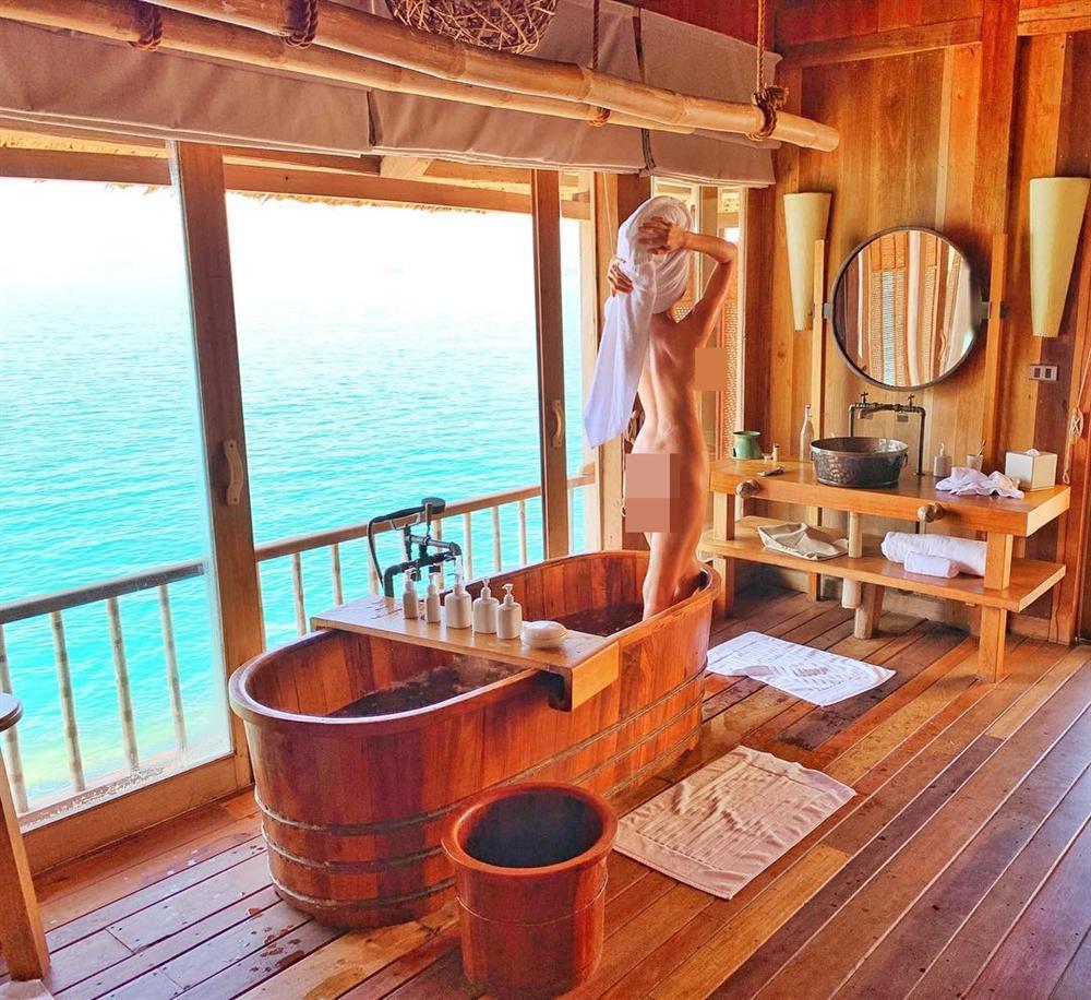 MC sexy nhất showbiz Việt: Tôi chụp nude nghệ thuật chứ không dung tục