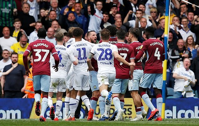 Xác định xong 2 đội bóng giành vé trực tiếp thăng hạng Ngoại hạng Anh 2019/20