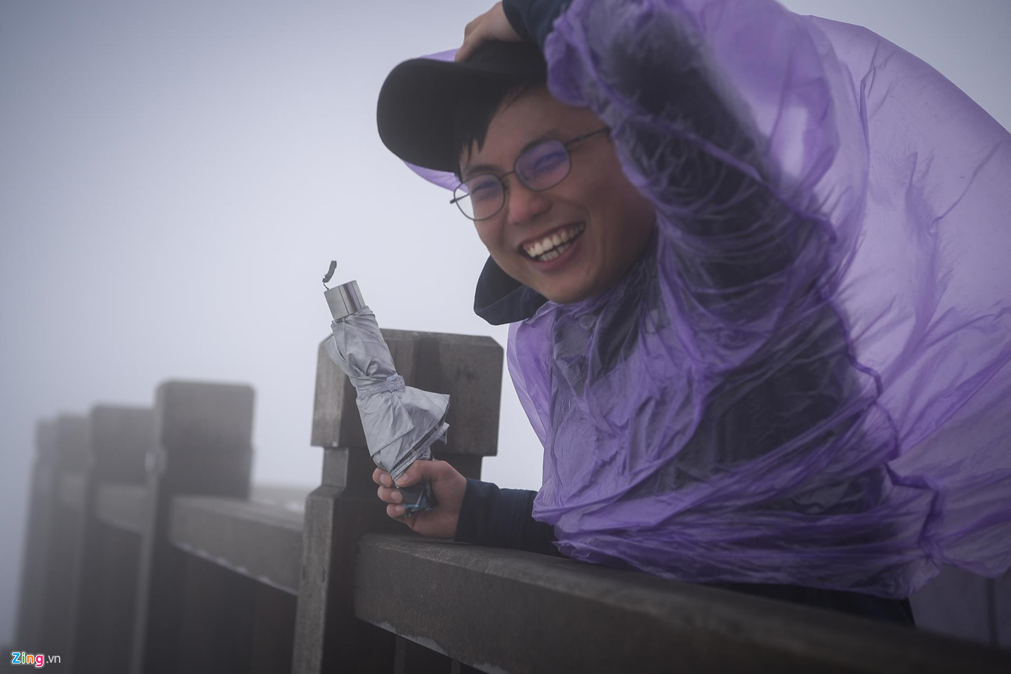 Du khách tận hưởng giá lạnh 13 độ C giữa kỳ nghỉ lễ ở Sa Pa