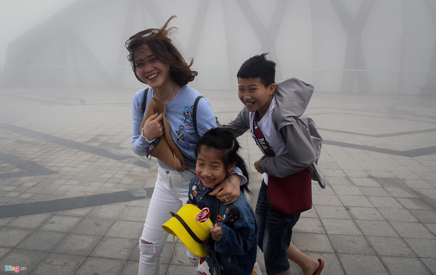 Du khách tận hưởng giá lạnh 13 độ C giữa kỳ nghỉ lễ ở Sa Pa