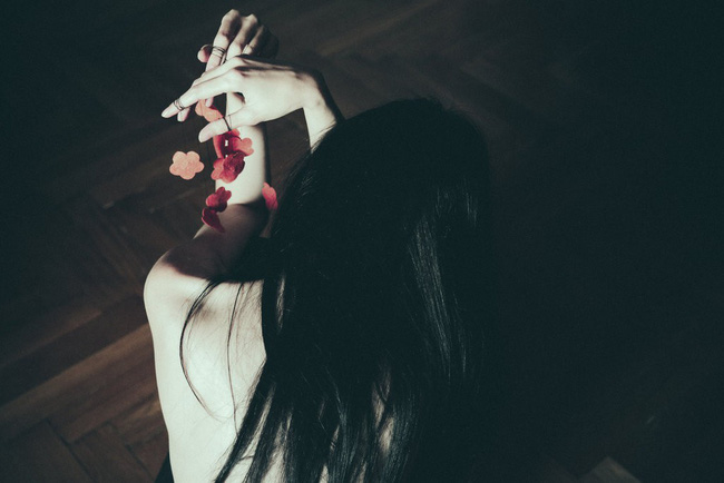 Nhật kí cho em hay chuyện tình thanh xuân nhiều đớn đau của chàng trai ở lại khiến MXH dậy sóng, bao người rơi nước mắt