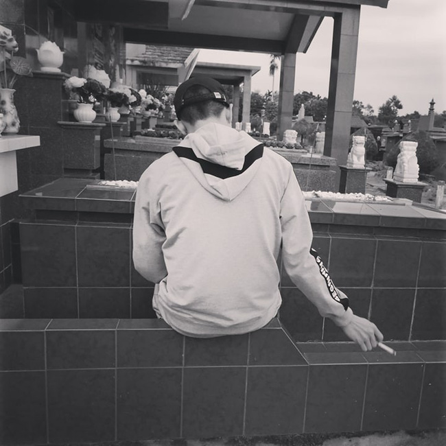 Nhật kí cho em hay chuyện tình thanh xuân nhiều đớn đau của chàng trai ở lại khiến MXH dậy sóng, bao người rơi nước mắt