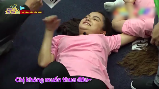 Bị chê đanh đá, quá lố trên sóng truyền hình, Phạm Quỳnh Anh lên tiếng: Cứ phán xét mãi thì cũng đành chịu!