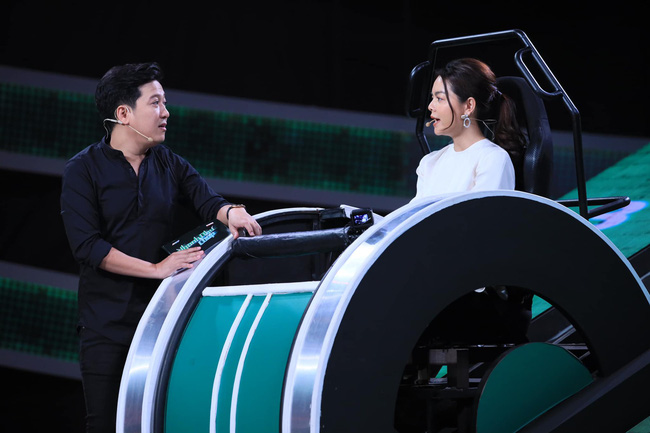 Bị chê đanh đá, quá lố trên sóng truyền hình, Phạm Quỳnh Anh lên tiếng: Cứ phán xét mãi thì cũng đành chịu!